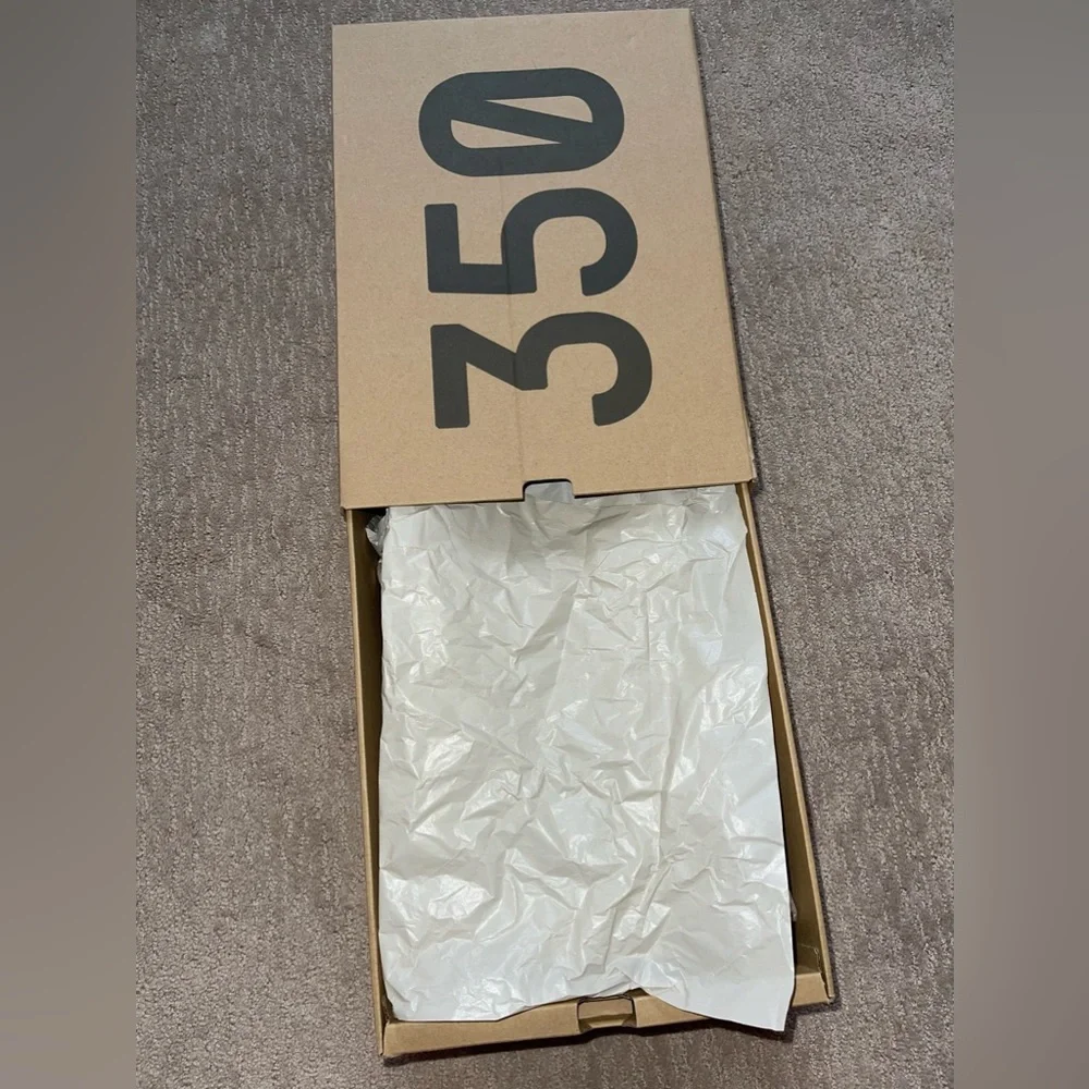 ADIDAS- YEEZY BOOST 350 V2 'YECHEIL NON-REFLECTIVE' size 10.5 (sale excluded) - Picture 6 of 16